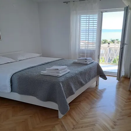 Adriatic Pavlinovic - * Makarska